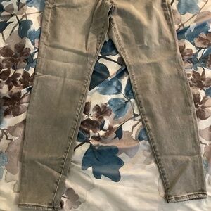 American Eagle Curvy Jegging Size 12 Regular